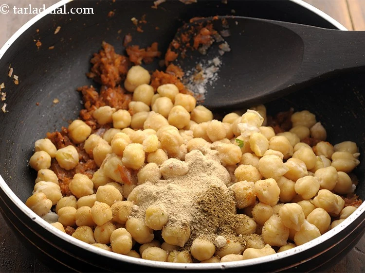 Step 20 – <p>Add dried mango powder.</p>