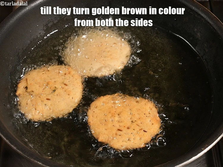 Step 24 – <p>Till they turn golden brown in colour from both the sides.</p>