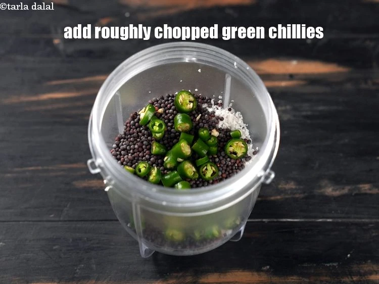 Step 5 – <p>Add 1 tsp roughly&nbsp;<a href="https://www.tarladalal.com/glossary-chopped-green-chilli-820i">chopped green chillies</a>.&nbsp;</p>