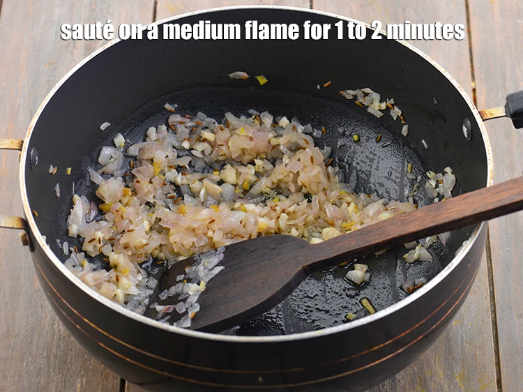 Step 18 – <p><strong>Sauté </strong>on a medium flame for 1 to 2 minutes.</p>