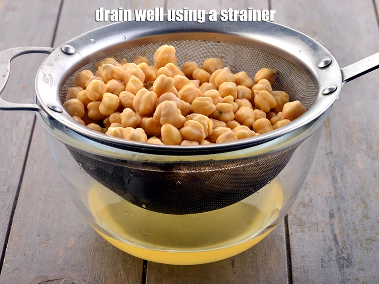 Step 3 – <p><strong>Drain</strong> well using a strainer. Keep aside.</p>