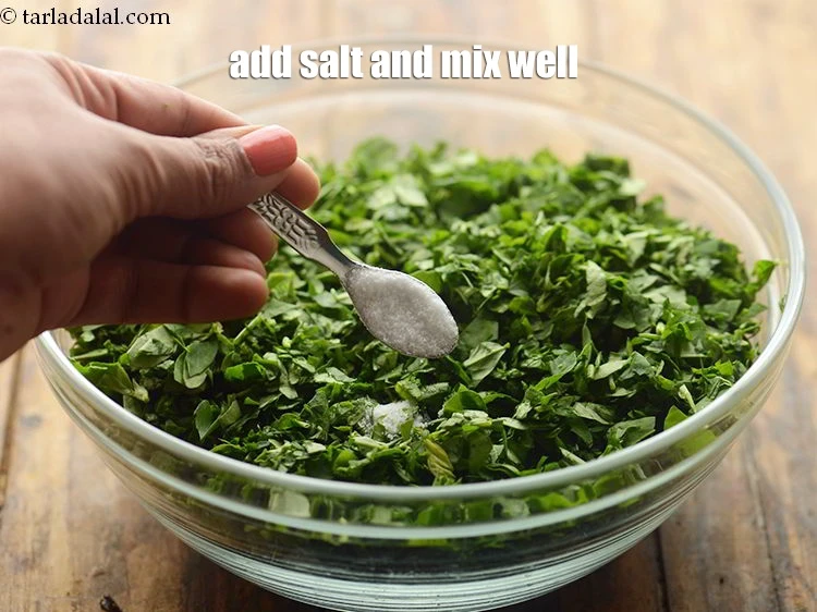 Step 4 – <p>Sprinkle a little salt and mix well.</p>