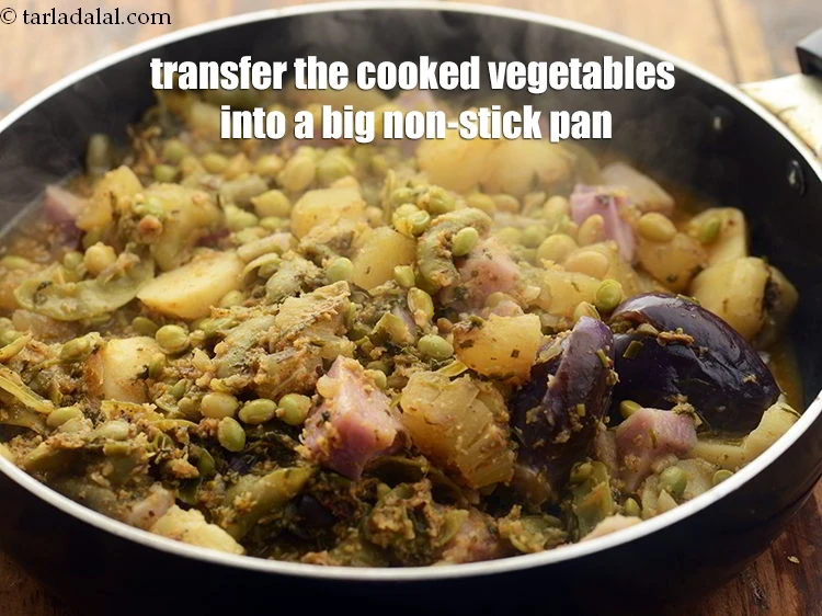Step 55 – <p>Transfer the cooked vegetables into a big non-stick pan.</p>