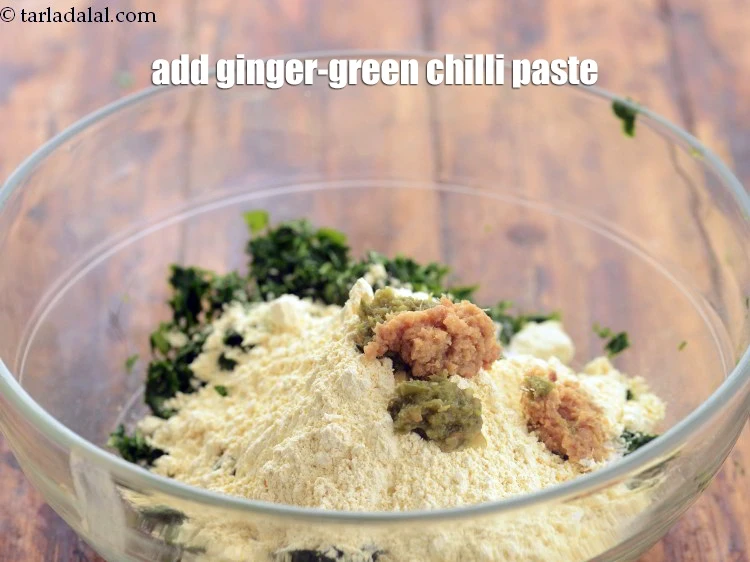 Step 10 – <p>Add 3 tsp <a href="https://www.tarladalal.com/glossary-ginger-green-chilli-paste-adrak-mirch-ki-paste-adrak-mirchi-paste-139i"><u>ginger-green chilli paste</u></a><u>.</u></p>
