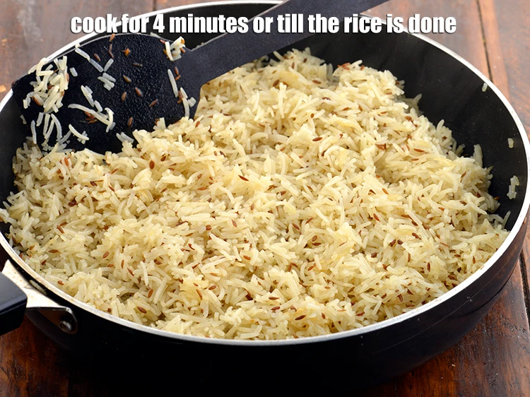 Step 19 – <p><span style="background-color:rgb(255,255,255);color:rgb(0,0,0);">Cook for 4 minutes or till the rice is done.</span></p>