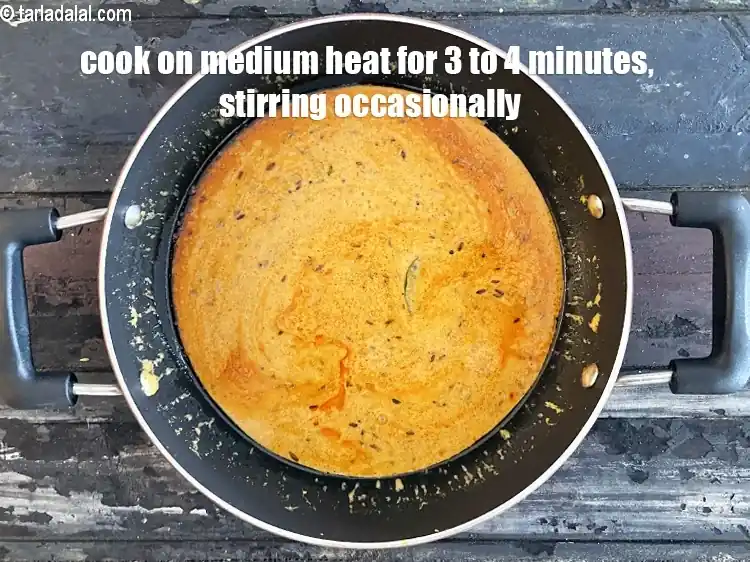 Step 31 – <p>Cook on a medium flame for 3 to 4 minutes, while stirring continuously.</p>