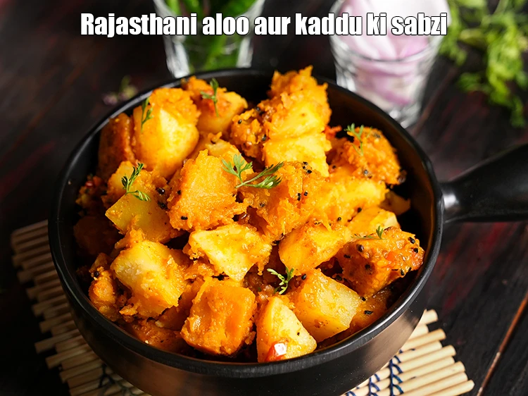 Step 31 – <p style="margin-left:10px;">Serve the <strong>aloo aur kaddu ki subzi&nbsp;</strong>immediately with bajra roti or roti.</p>