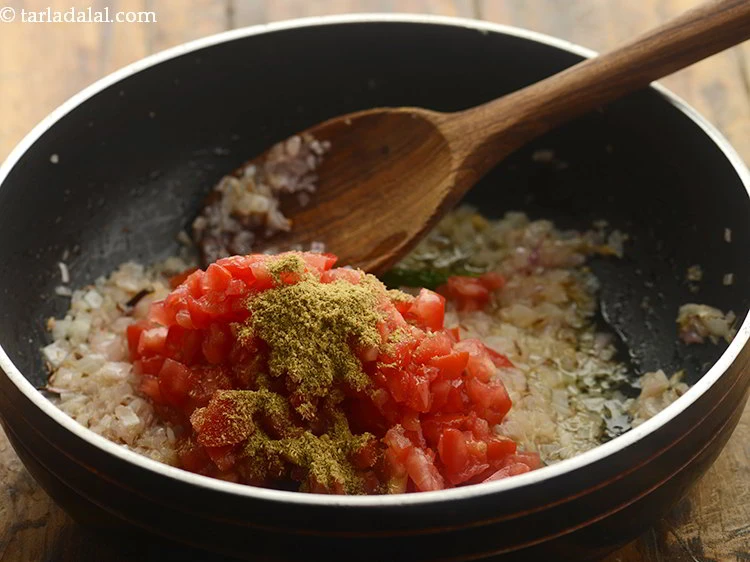 Step 43 – <p>Add coriander powder.</p>