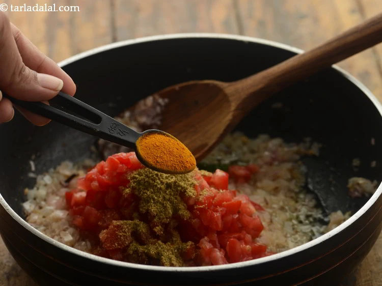 Step 44 – <p>Add turmeric powder.</p>