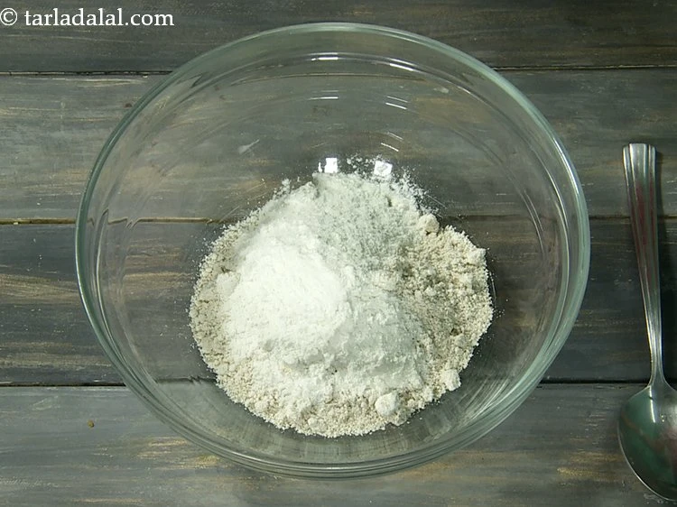 Step 7 – <p>Next, add some rice flour. Rice flour gives a crispy texture to the quick oats …