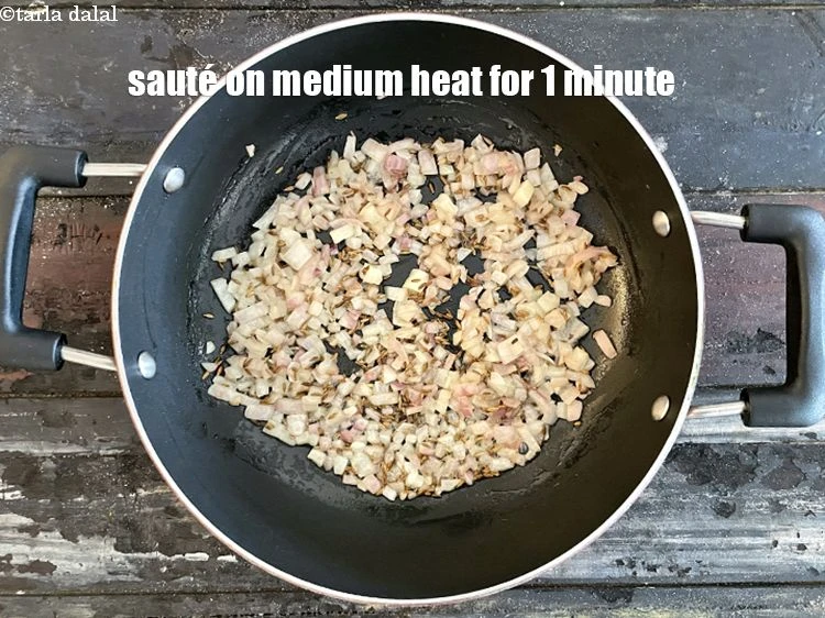 Step 14 – <p>Sauté on a medium flame for 1 minute.</p>