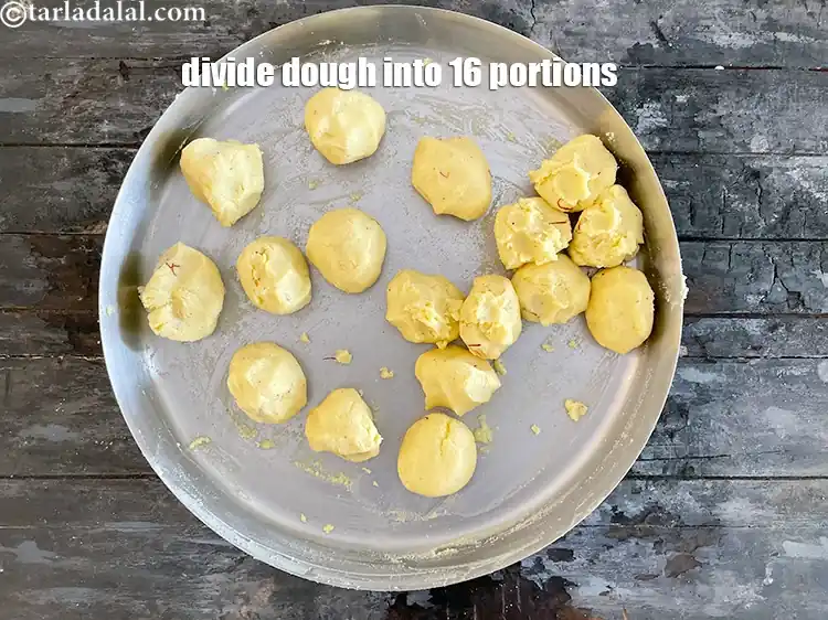 Step 18 – <p>Divide the mixture into 16 equal portions.</p>