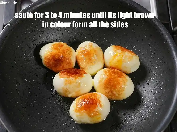 Step 17 – <p>Sauté for 3 to 4 minutes on medium flame, while stirring occasionally until its light …