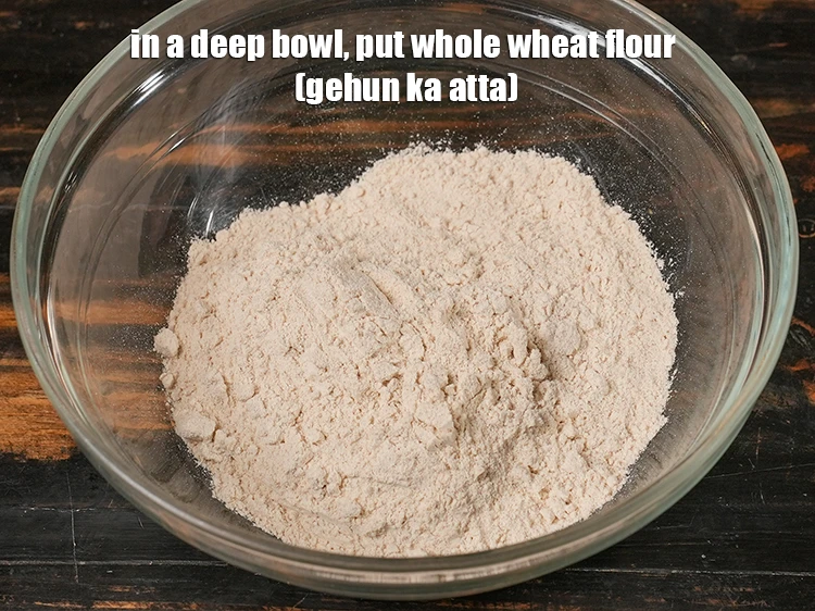 Step 1 – <p>To make the <strong>Spicy Chawli Leaves And Spinach Stuffed Parathas, </strong><span style="background-color:rgb(255,255,255);color:rgb(0,0,0);">In a deep bowl …