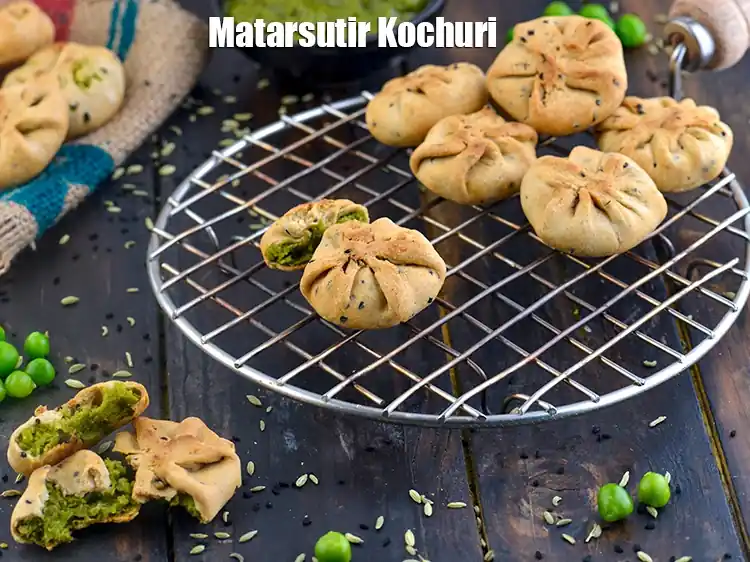 Step 13 – <p>Cool slightly and serve Matarsutir <strong>Kochuri, Healthy Bengali Snack</strong> immediately with green chutney.</p>