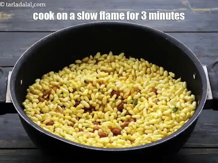 Step 17 – <p>Mix well and cook on a medium flame for 3 minutes, while stirring occasionally.</p>