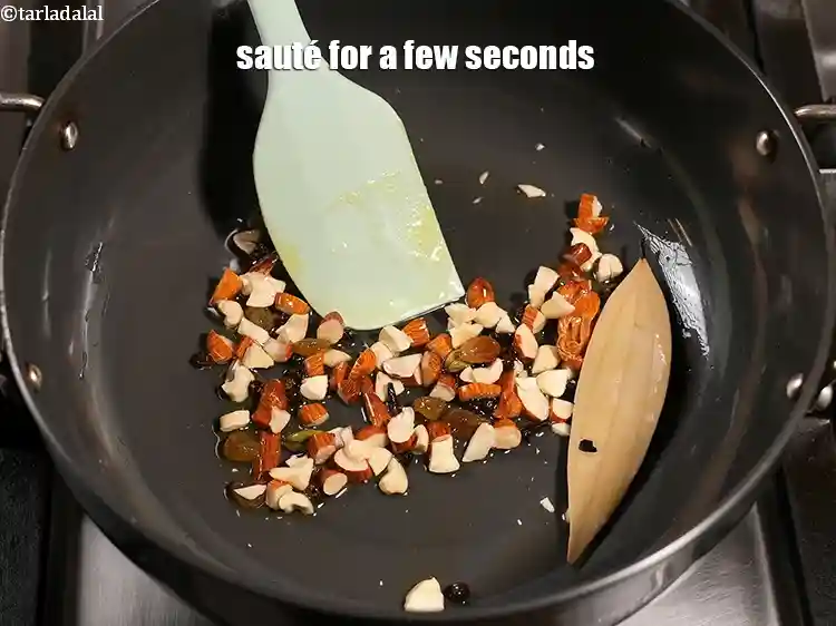 Step 13 – <p>Sauté for a few seconds.</p>