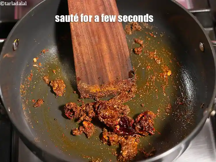 Step 35 – <p>Sauté for a few seconds.</p>