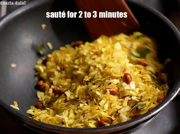 Step 13 – <p>Mix well and sauté on medium flame for 2 to 3 minutes.</p>
