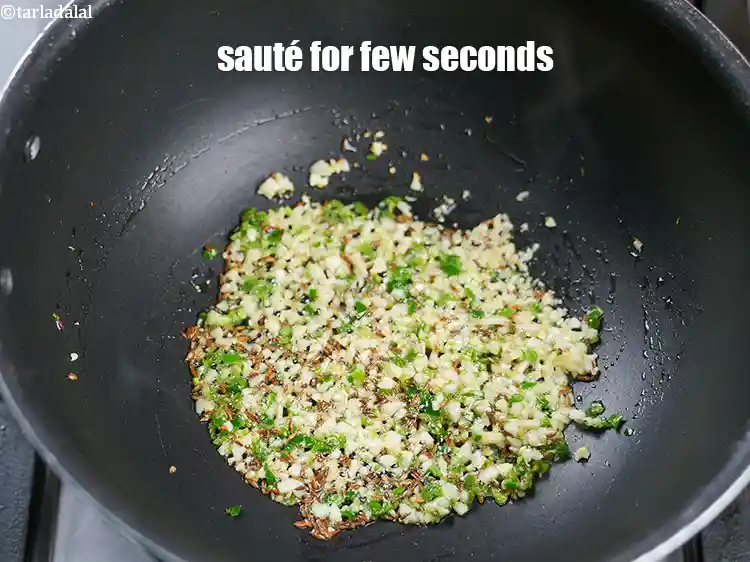 Step 17 – <p>Sauté on medium flame for few seconds.</p>