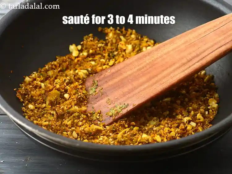 Step 21 – <p>Sauté on a medium for 3 to 4 minutes.&nbsp;</p>