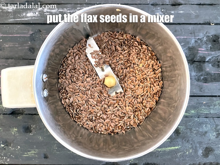 Step 28 – <p><span style="background-color:rgb(255,255,255);color:rgb(0,0,0);">Put flax seeds in a blender.</span></p>