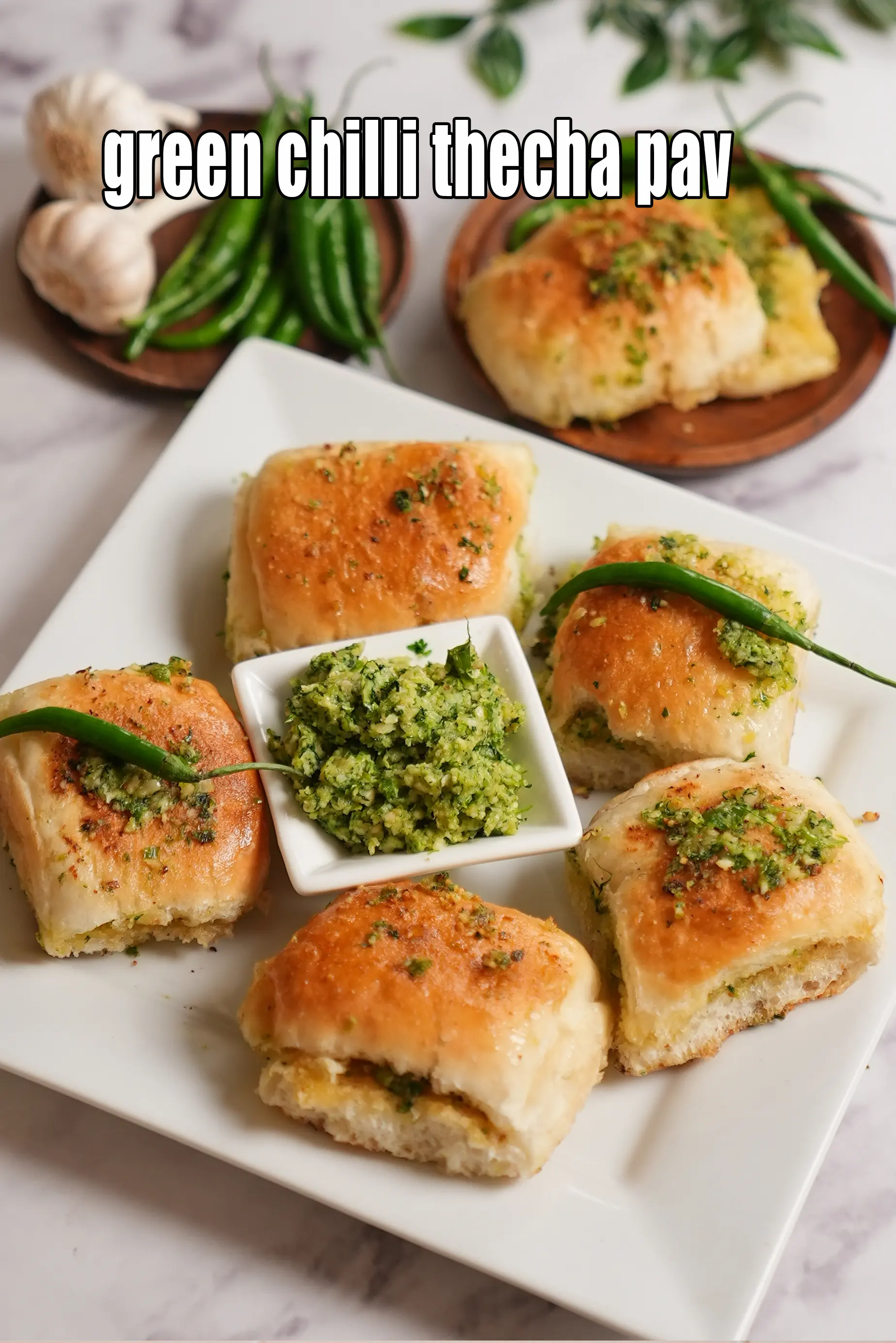 green chilli thecha pav recipe | thecha stuffed pav | Maharashtrian thecha pav |