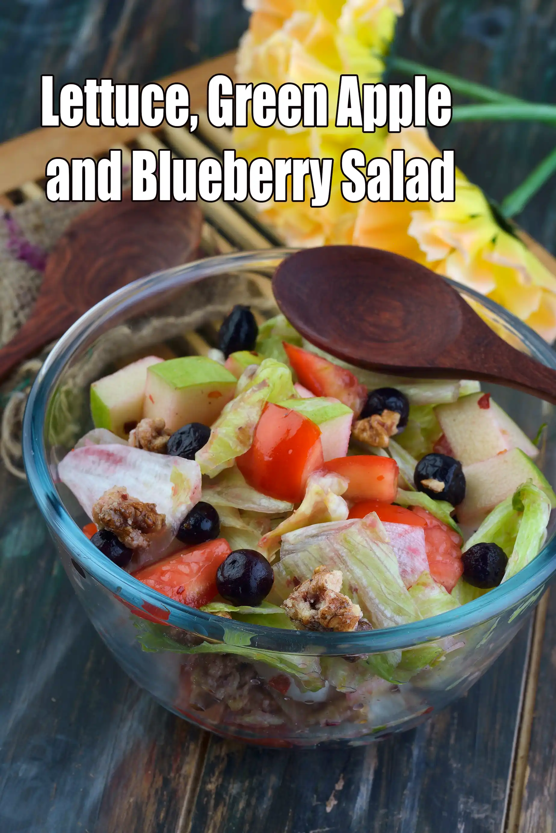 Lettuce, Green Apple and Blueberry Salad recipe