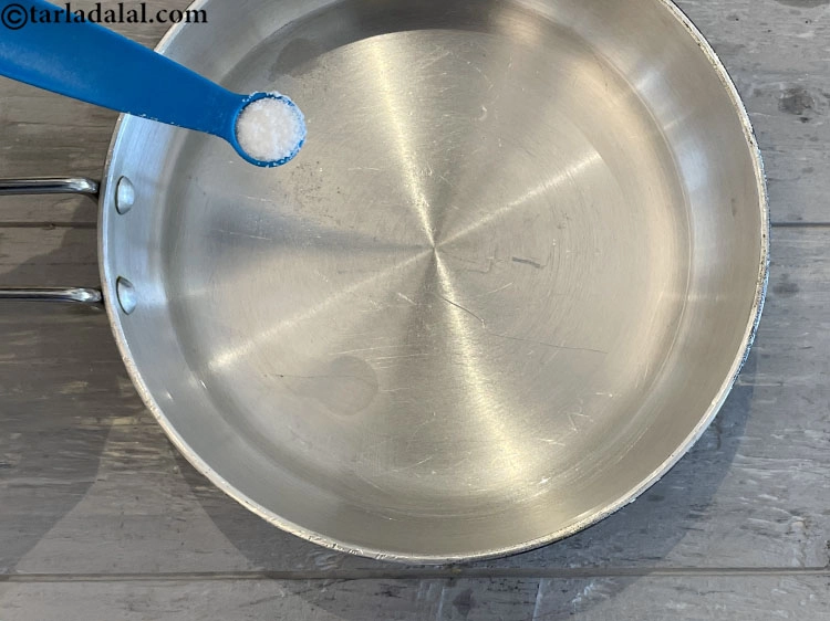 Step 3 – <p>મીઠું ઉમેરો. જ્યારે અમે આ રેસીપીમાં મીઠું ઉમેર્યું છે, ઘણા મહારાષ્ટ્રીયન પરિવારો મીઠાના ઉપયોગ વિના …