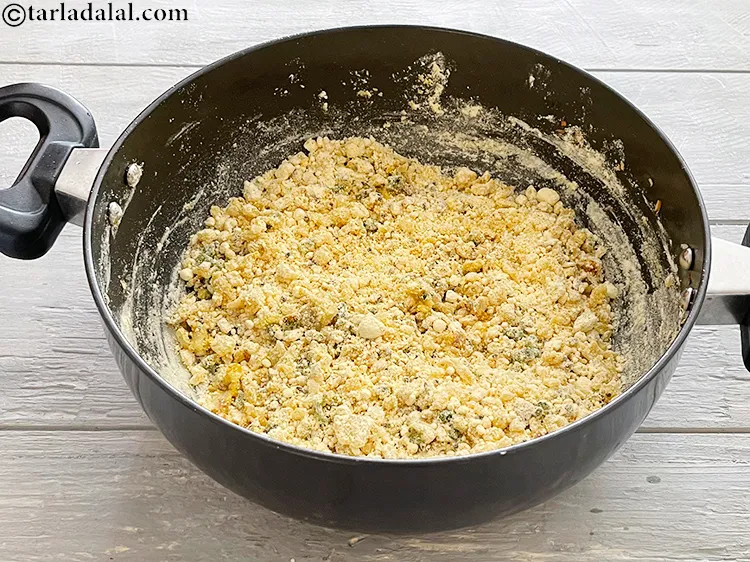 Step 13 – <p>સારી રીતે મિક્સ કરો અને ધીમા તાપ પર ૧ થી ૨ મિનિટ સુધી, ક્યારેક ક્યારેક …