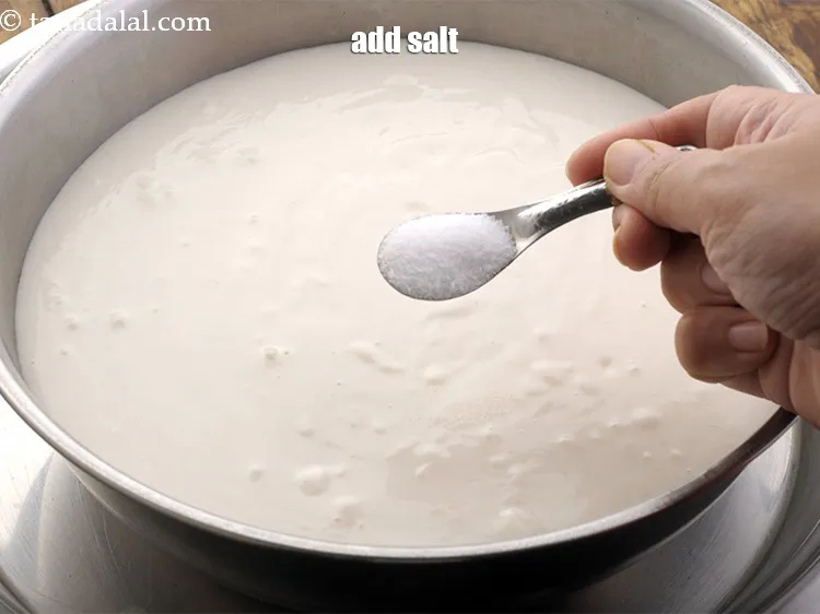 Step 22 – <p>સ્વાદ પ્રમાણે મીઠું ઉમેરો અને સારી રીતે મિક્સ કરો.</p>