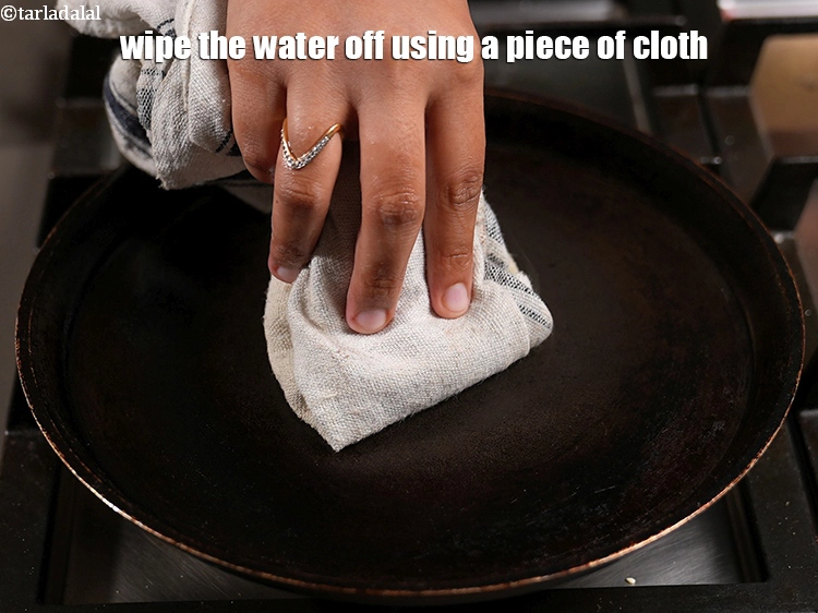 Step 21 – <p>ભીના કપડાથી સાફ કરો. Wipe off using a wet piece of cloth.</p>