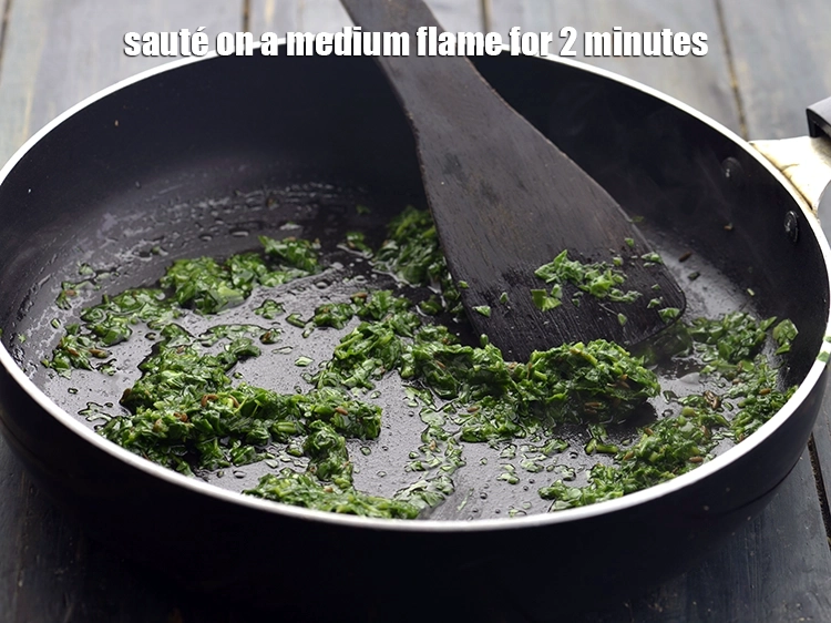 Step 12 – <p>મધ્યમ તાપ પર ૨ મિનિટ સુધી સાંતળો. Sauté on a medium flame for 2 minutes.</p>