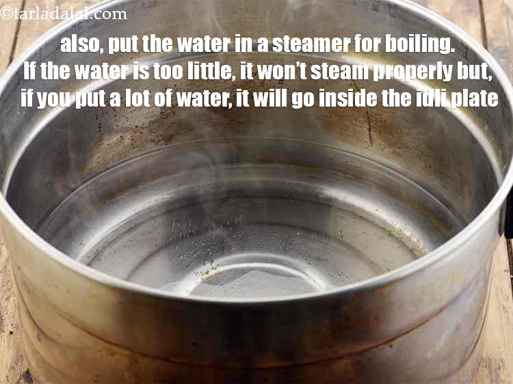 Step 33 – <p>ઉપરાંત, પાણીને સ્ટીમરમાં ઉકળવા માટે મૂકો. જો પાણી ખૂબ ઓછું હોય, તો તે યોગ્ય રીતે …