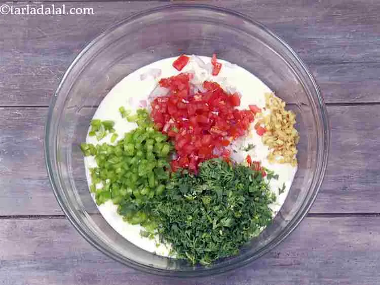 Step 11 – <p style="margin-left:0px;">1 ટીસ્પૂન <a href="/glossary-ginger-adrak-gujarati-453i#ing_2366"><u>સમારેલું આદુ (chopped ginger)</u></a> ઉમેરો. Add finely chopped ginger.</p>