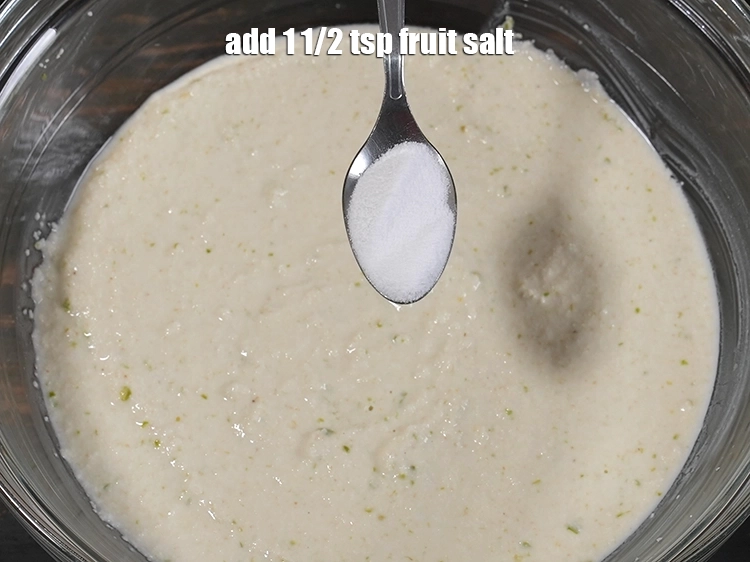 Step 11 – <p>રવા ઢોકળા (સુજી ઢોકળા) ને બાફતા પહેલા, ૧ ૧/૨ ચમચી ફ્રૂટ સોલ્ટ ઉમેરો. <span style="background-color:rgb(255,255,255);color:rgb(0,0,0);">Just …