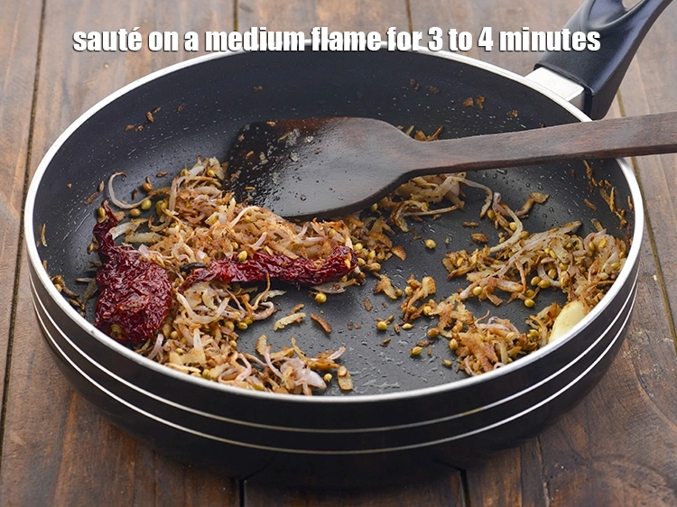 Step 8 – <p>મધ્યમ તાપ પર ૩ થી ૪ મિનિટ સુધી સાંતળો. Sauté on a medium flame for …