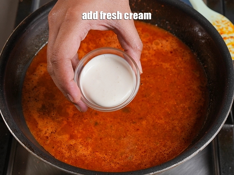 Step 33 – <p>૨ ટેબલસ્પૂન ફ્રેશ ક્રીમ ઉમેરો. Add 2 tbsp&nbsp;<a href="https://www.tarladalal.com/glossary-fresh-cream-1877i"><u>fresh cream</u></a>.</p>