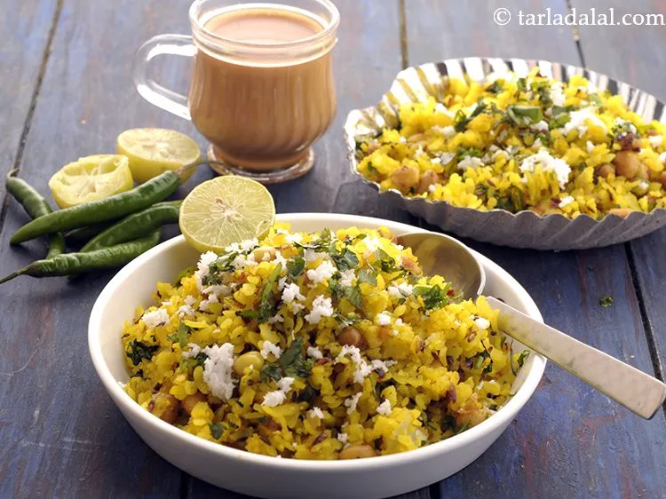 Step 42 – <p>લીંબુના ટુકડા સાથે ગરમાગરમ પીરસો. તમે છીણેલા નારિયેળથી પણ સજાવી શકો છો.</p>