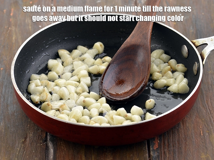 Step 10 – <p style="margin-left:0px;">મધ્યમ તાપ પર ૧ મિનિટ સુધી કાચો સ્વાદ જાય ત્યાં સુધી સાંતળો, પણ તેનો …