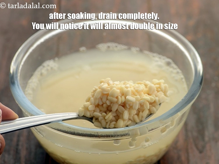 Step 5 – <p>પલાળ્યા પછી, સંપૂર્ણપણે પાણી કાઢી નાખો. તમે જોશો કે તે લગભગ બમણું થઈ જશે.</p>