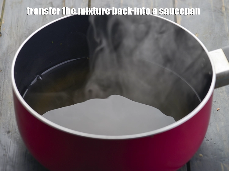 Step 11 – <p>ઘરે કાશ્મીરી કાહવા બનાવવા માટે, મિશ્રણને પાછું એક સોસપેનમાં નાખો. To make the <strong>kashur kahwa</strong> …