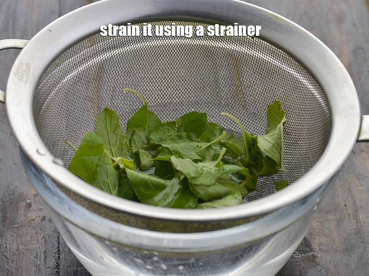 Step 5 – <p>તેને ગાળીને ગાળી લો. Strain it using a strainer. &nbsp;</p>