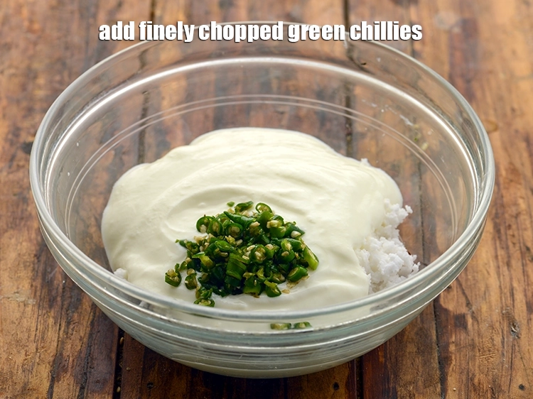 Step 4 – <p>લીલા મરચાં ઉમેરો. તમે તમારી પસંદગીના મસાલા પ્રમાણે તેને સમાયોજિત કરી શકો છો. Add green …