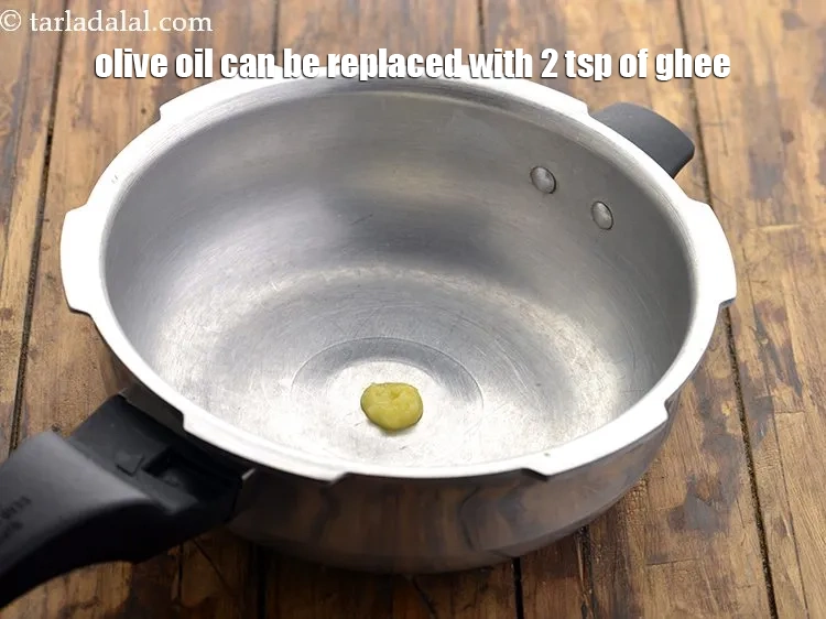 Step 29 – <p>ઓલિવ તેલને 2 ચમચી ઘીથી બદલી શકાય છે. Olive oil can be replaced with 2 …