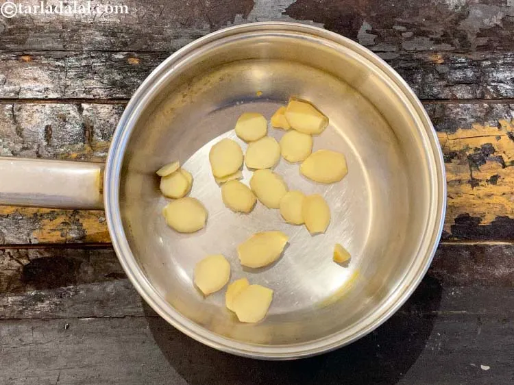 Step 6 – <p>આદુ તજ ચા બનાવવાની રેસીપી | <strong>શરદી માટે સ્વસ્થ આદુ ચા | ડિટોક્સ આદુ તજ …