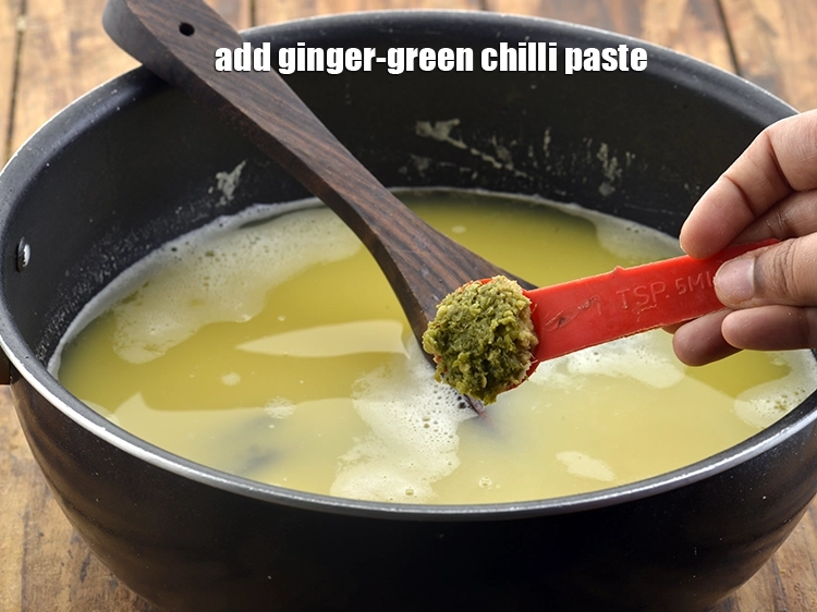 Step 30 – <p>આદુ-લીલા મરચાંની પેસ્ટ ઉમેરો. તમે તેને તૈયાર ખરીદી શકો છો અથવા ઘરે આદુ-લીલા મરચાંની પેસ્ટ …