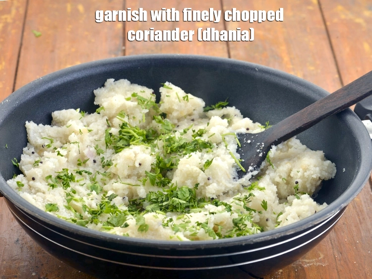 Step 16 – <p>ઉપમાને સારી રીતે મિક્સ કરો અને મધ્યમ તાપ પર ૧ મિનિટથી વધુ સમય સુધી સતત …