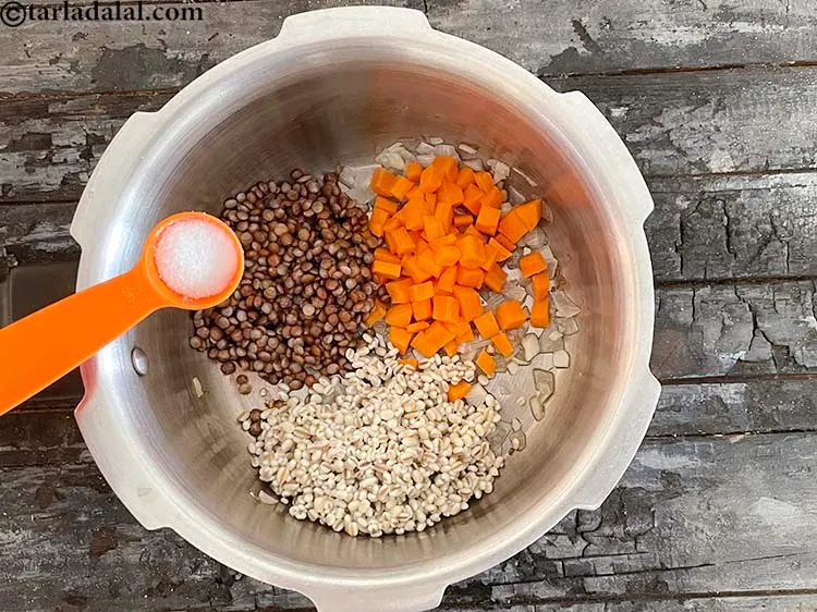 Step 17 – <p>સ્વાદ અનુસાર મીઠું ઉમેરો.</p>