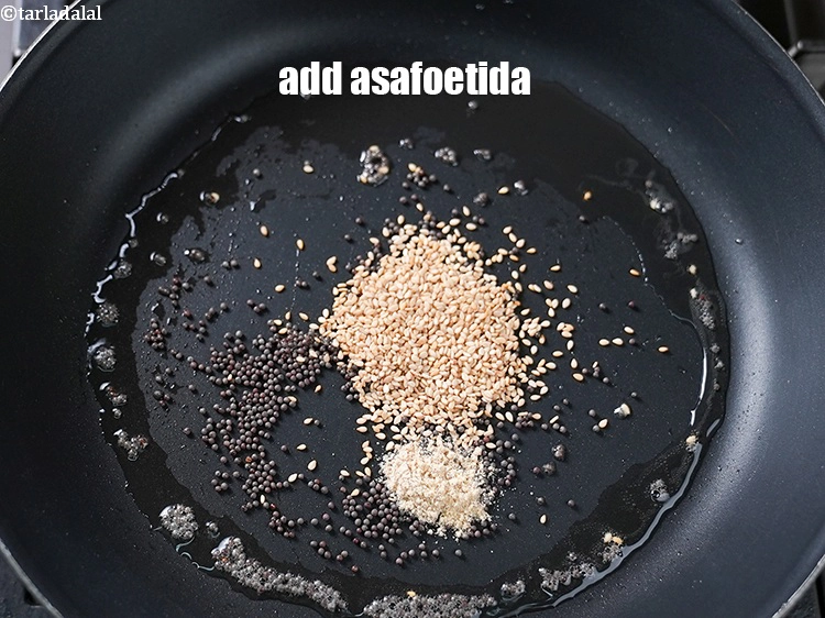 Step 19 – <p>હિંગ પણ ઉમેરો.</p>